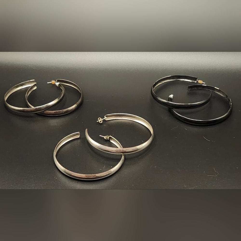 Elegant Silver and Black Hoop Earrings Set